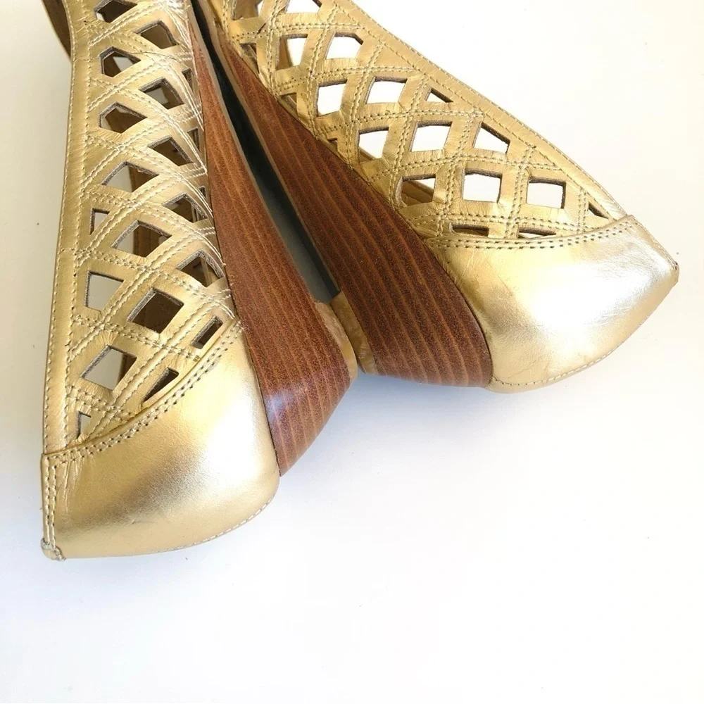 Kenneth Cole Reaction Peek Peek Perforated Wedges